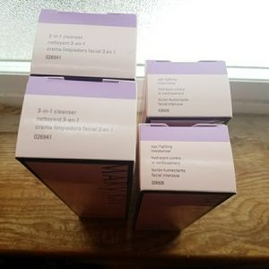 Mary Kay 3 in 1 cleanser and moisturizer bundle